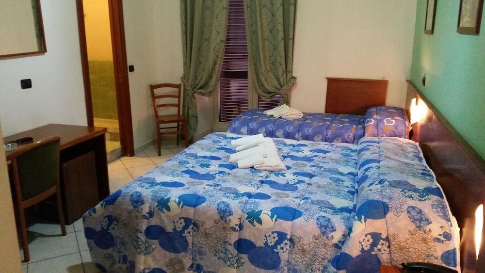 Hotel Eliseo Napoli Kültér fotó