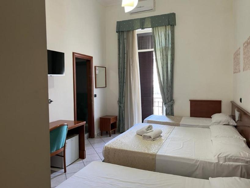 Hotel Eliseo Napoli Kültér fotó