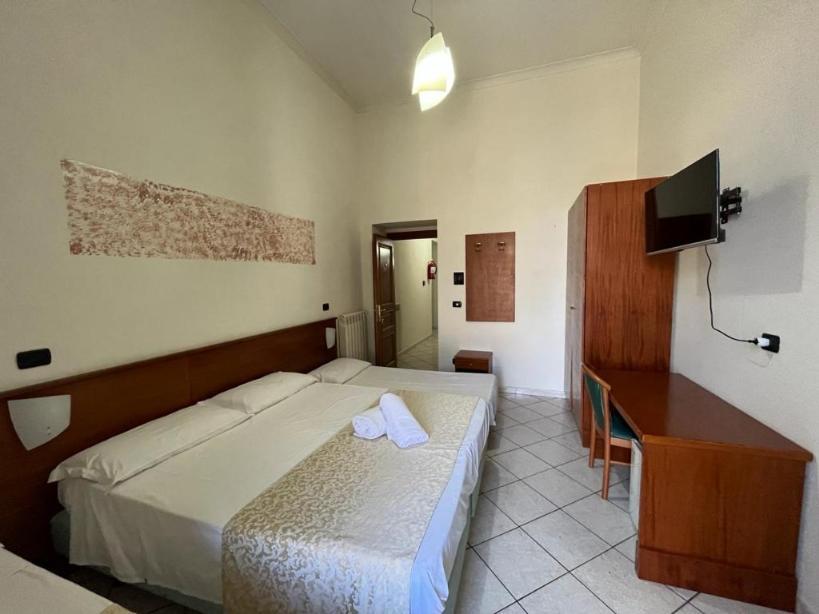 Hotel Eliseo Napoli Kültér fotó