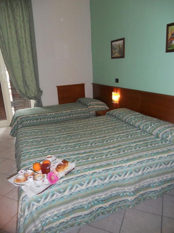 Hotel Eliseo Napoli Kültér fotó
